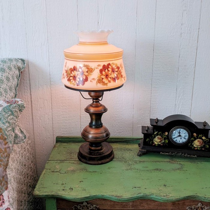 Lampe vintage cuivré abat-jour de verre